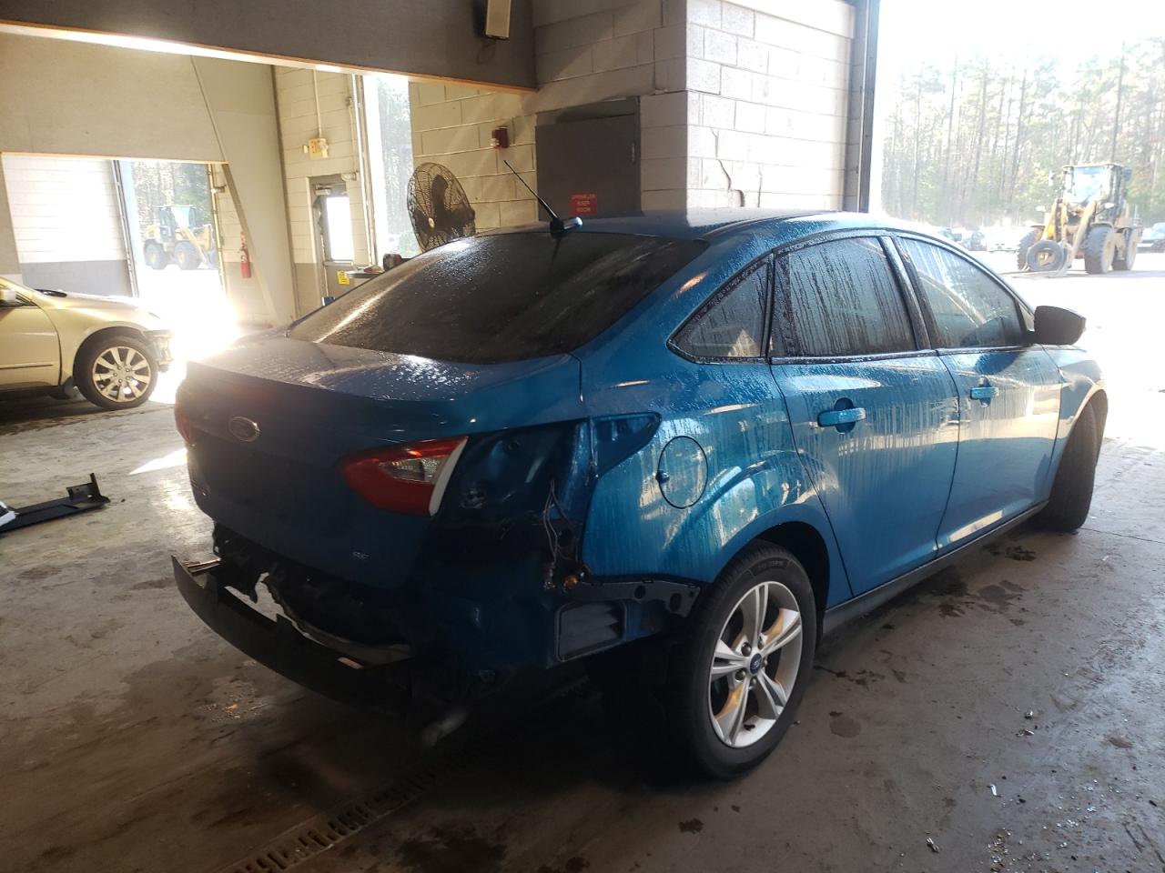 Photo 4 from auction – 2013 FORD FOCUS SE with VIN 1FADP3F29DL375936