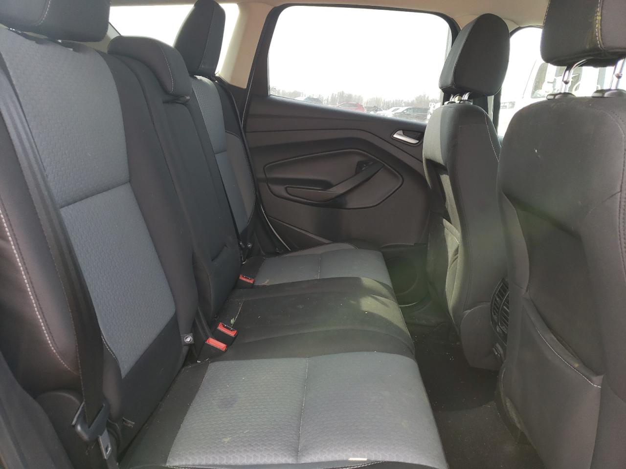 Photo 6 from auction – 2017 FORD ESCAPE SE with VIN 1FMCU0G95HUB91937