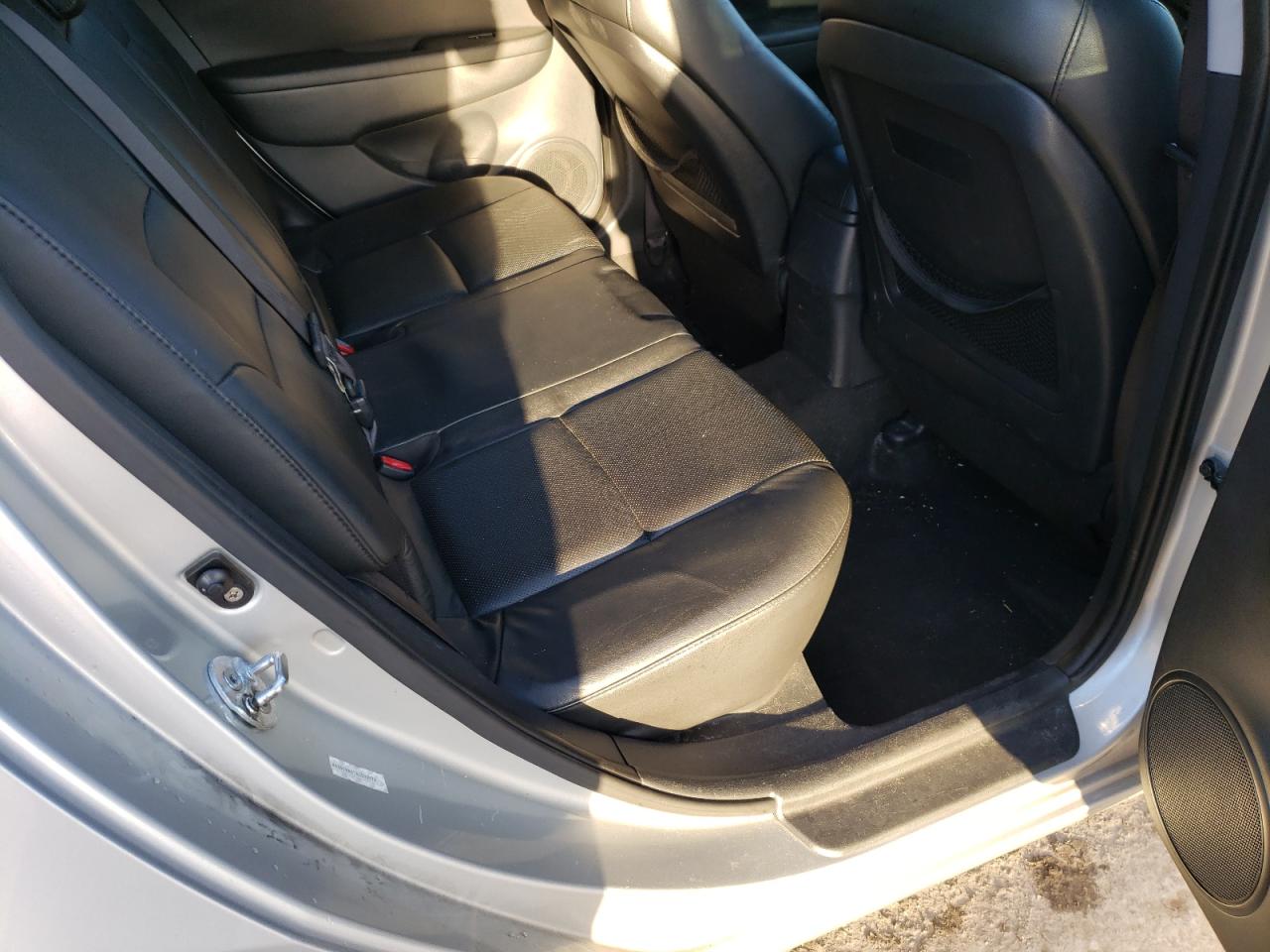 Photo 6 from auction – 2011 HYUNDAI ELANTRA with VIN KMHDC8AE1BU099372