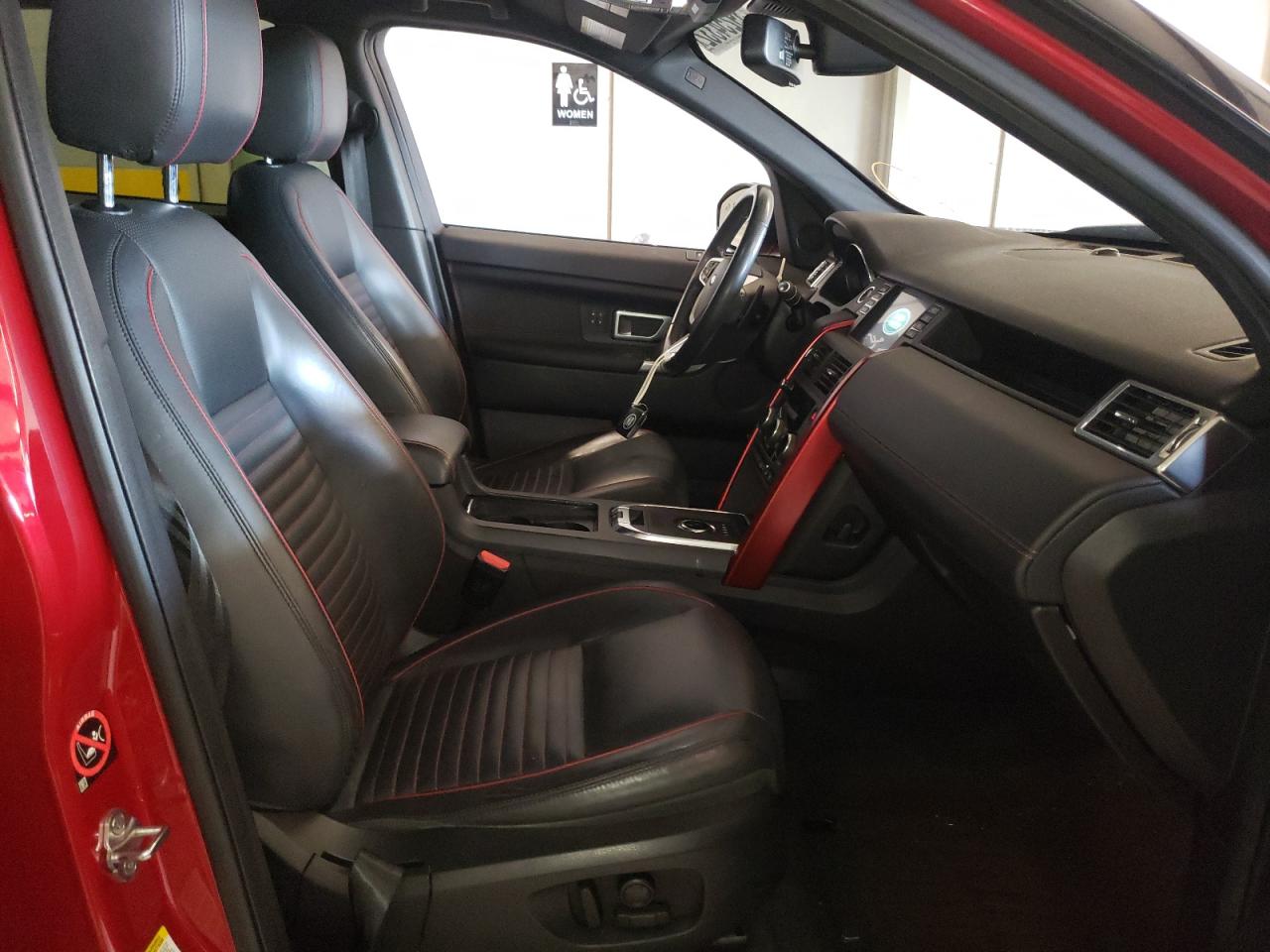 Photo 5 from auction – 2017 LAND ROVER DISCOVERY with VIN SALCR2BG6HH693946