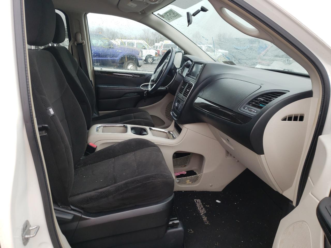 Photo 5 from auction – 2012 DODGE GRAND CARA with VIN 2C4RDGDG2CR350381