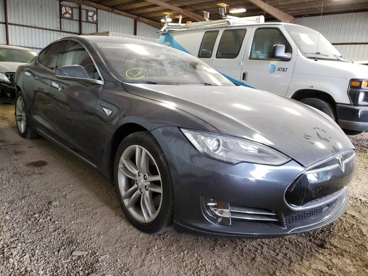 TESLA MODEL S 2014 with VIN 5YJSA1H16EFP63075 - Photo from auction