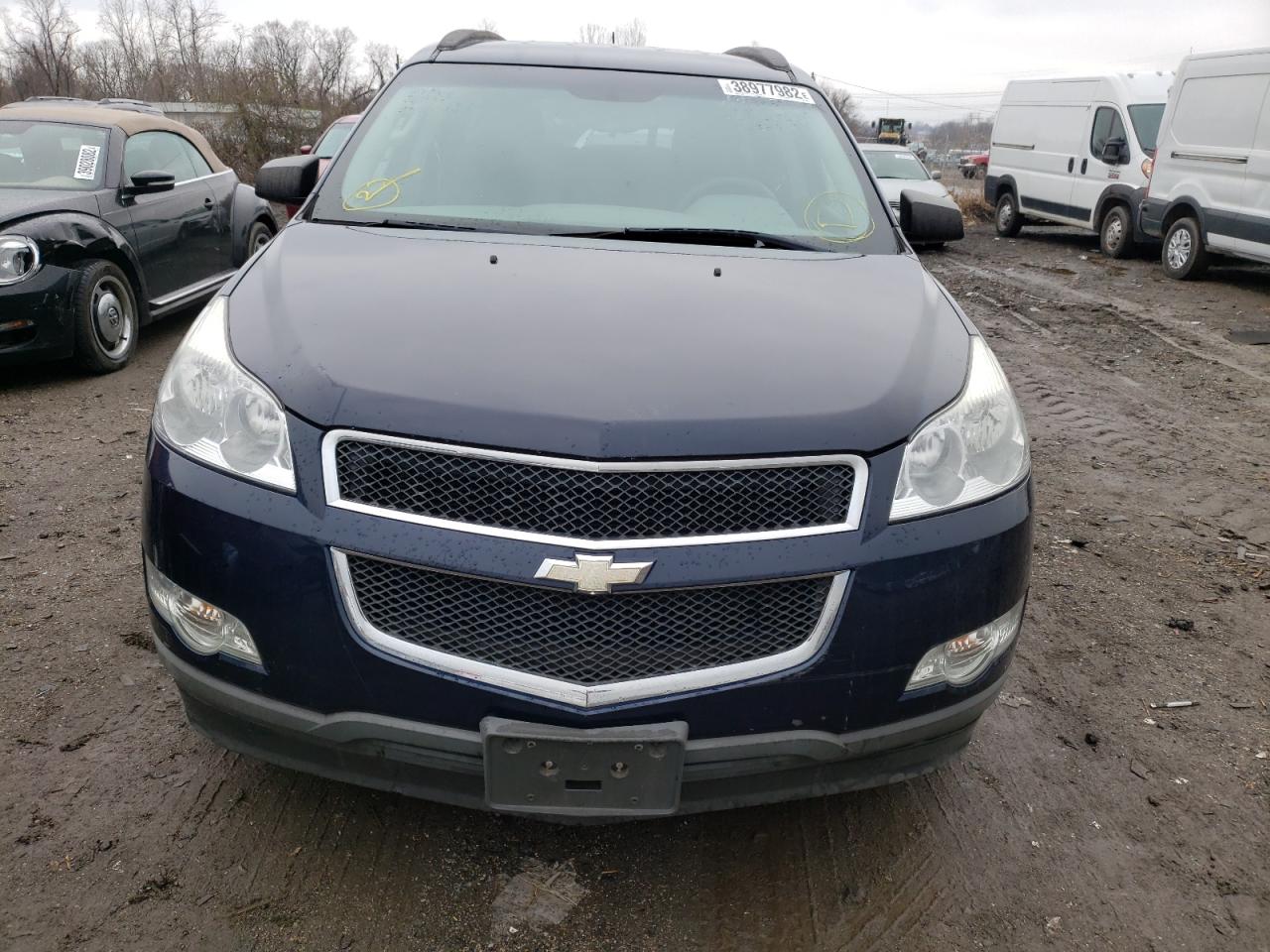 Photo 9 from auction – 2012 CHEVROLET TRAVERSE L with VIN 1GNKVEED8CJ364823