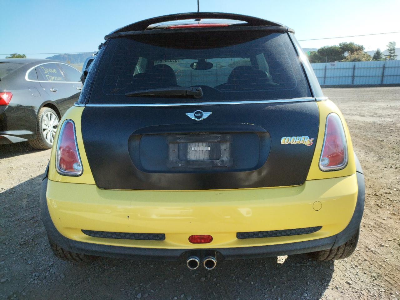 Photo 6 from auction – 2005 MINI COOPER S with VIN WMWRE33575TG98291