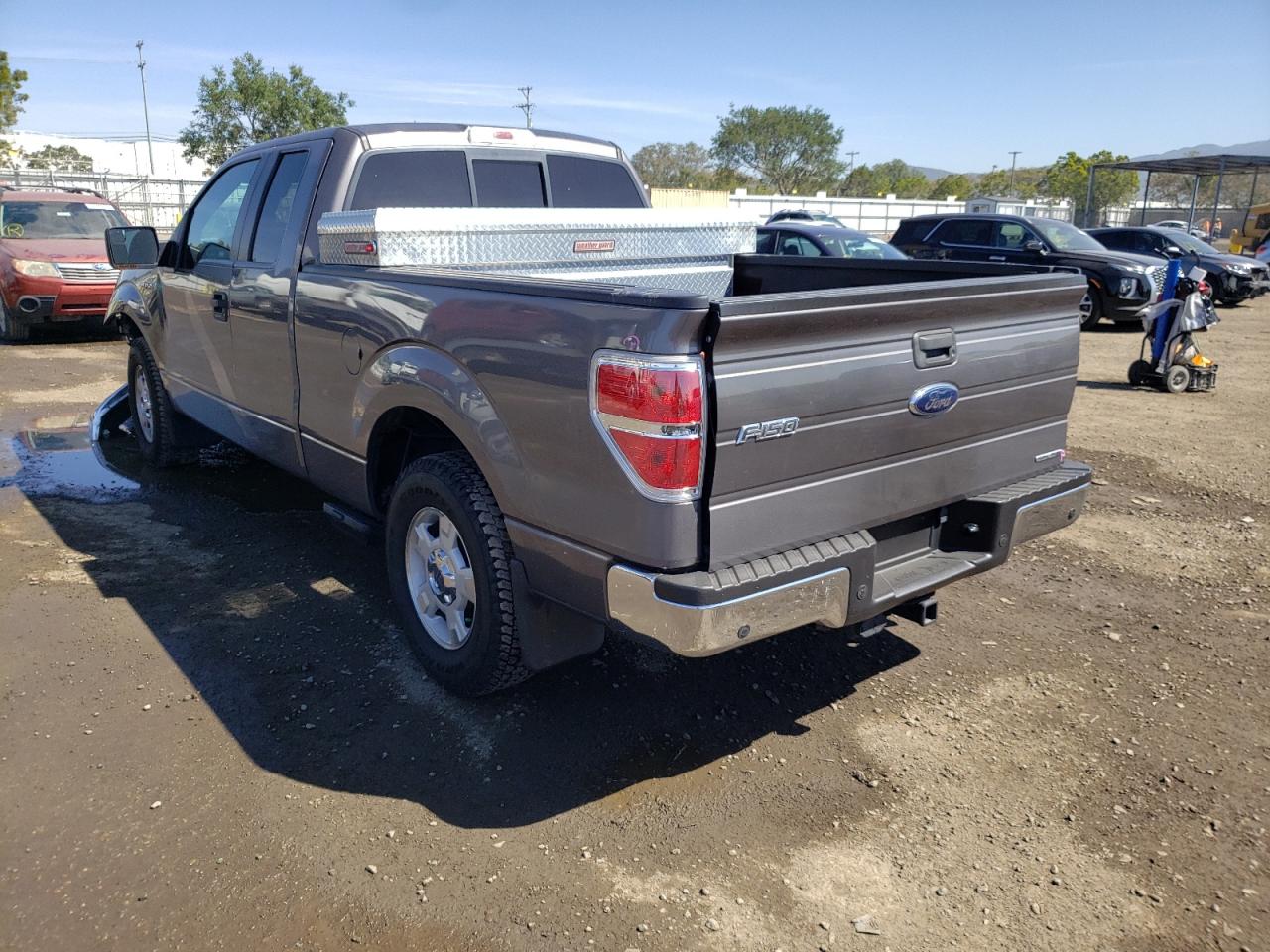 Photo 3 from auction – 2011 FORD F150 SUPER with VIN 1FTFX1CF7BKD04252