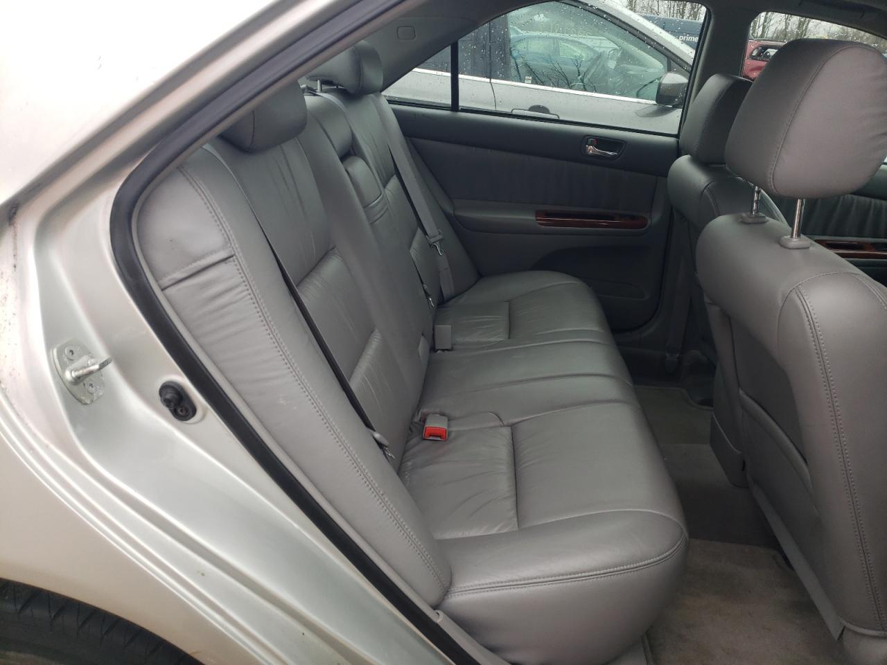 Photo 6 from auction – 2003 TOYOTA CAMRY LE with VIN 4T1BE30K23U752627