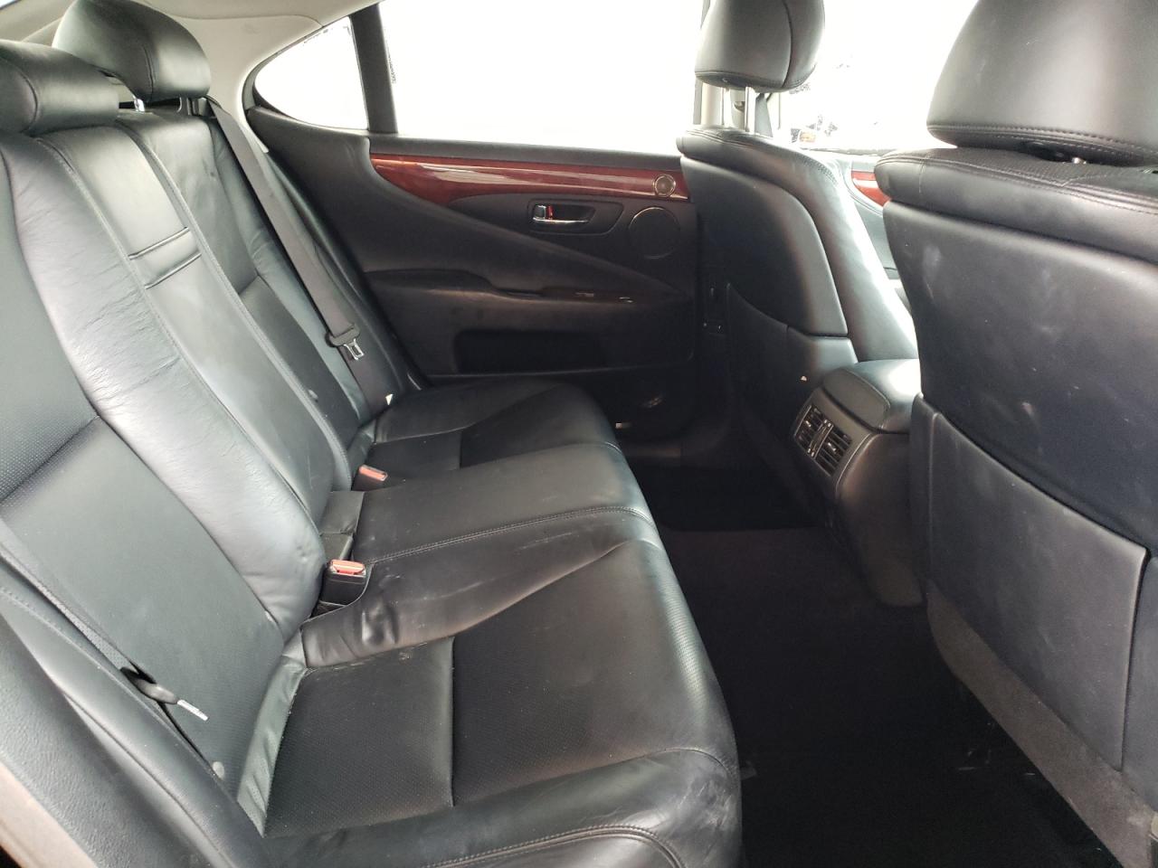 Photo 6 from auction – 2011 LEXUS LS 460 with VIN JTHBL5EF9B5103450