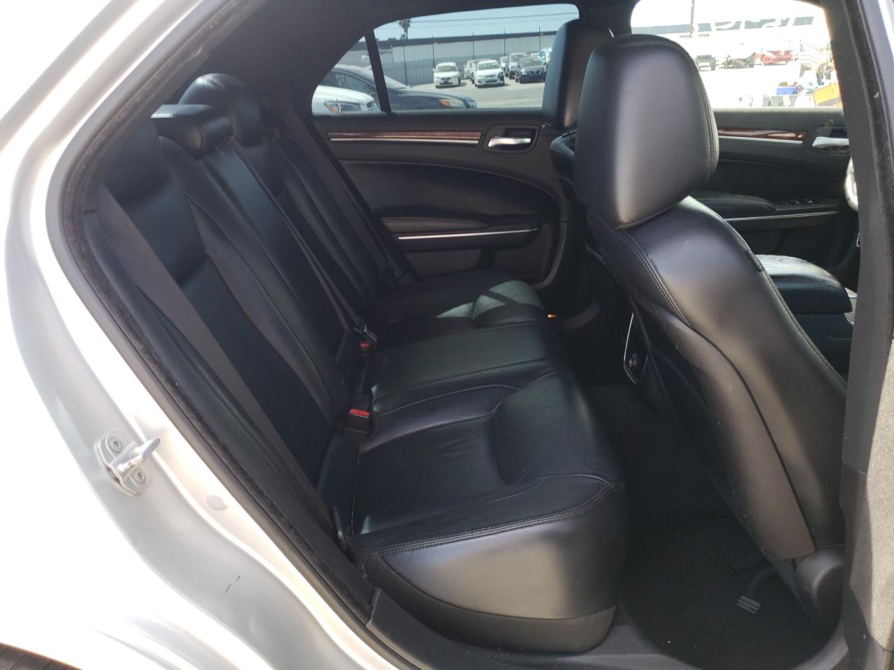 Photo 6 from auction – 2012 CHRYSLER 300 LIMITE with VIN 2C3CCACG9CH221426