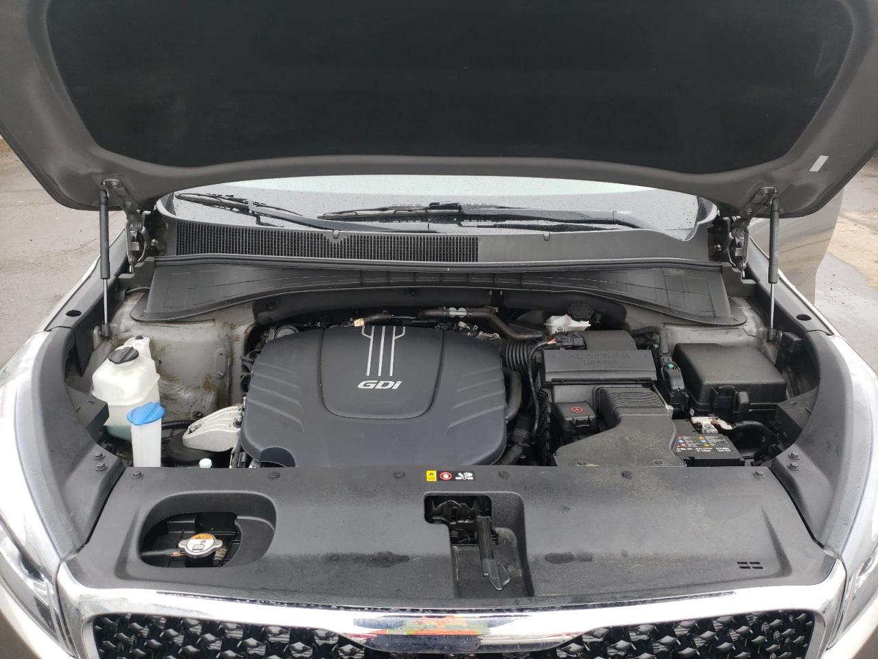 Photo 7 from auction – 2017 KIA SORENTO EX with VIN 5XYPHDA5XHG305925