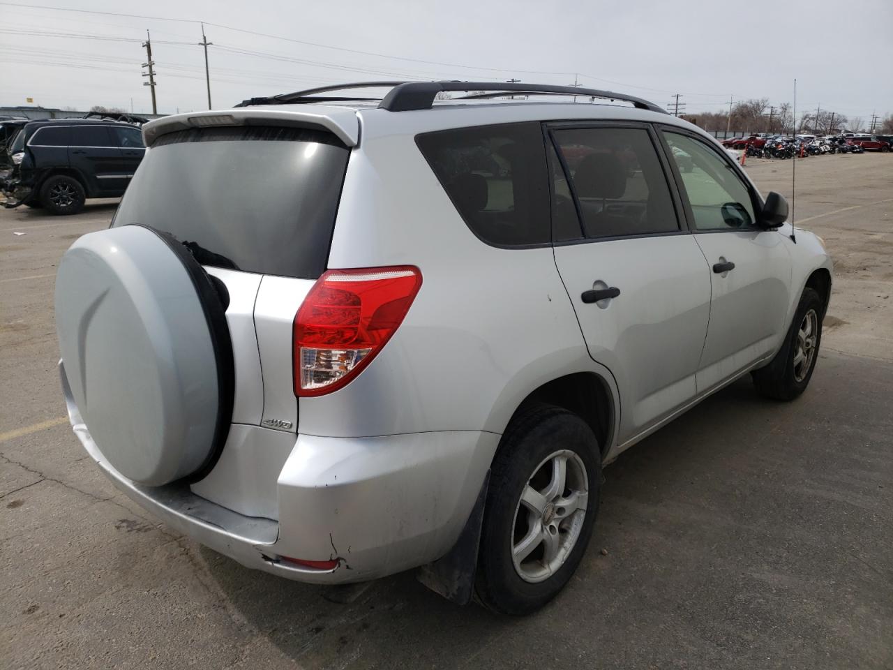 Zdjęcie 4 z aukcji – 2007 TOYOTA RAV4 z VIN JTMBD33V876031901