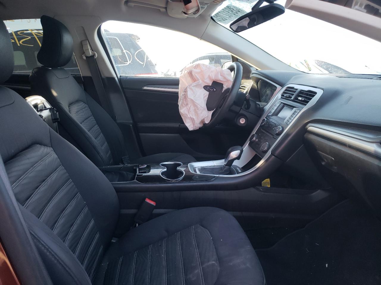 Photo 5 from auction – 2016 FORD FUSION SE with VIN 3FA6P0H74GR343384