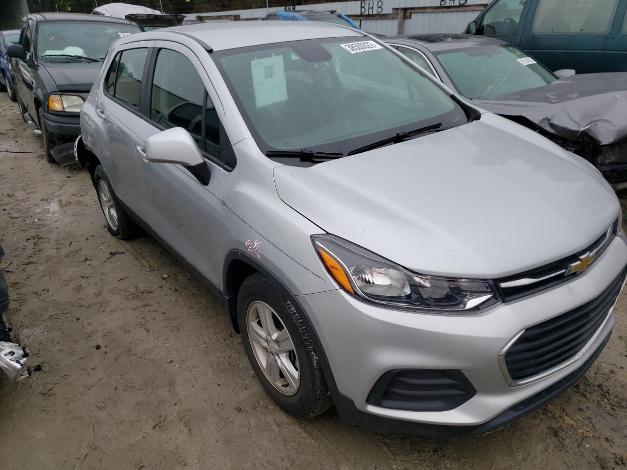 CHEVROLET TRAX LS 2019 with VIN 3GNCJKSB3KL227393 - Photo from auction