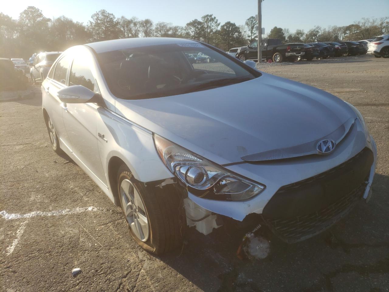 HYUNDAI SONATA HYB 2012 with VIN KMHEC4A41CA034660 - Photo from auction