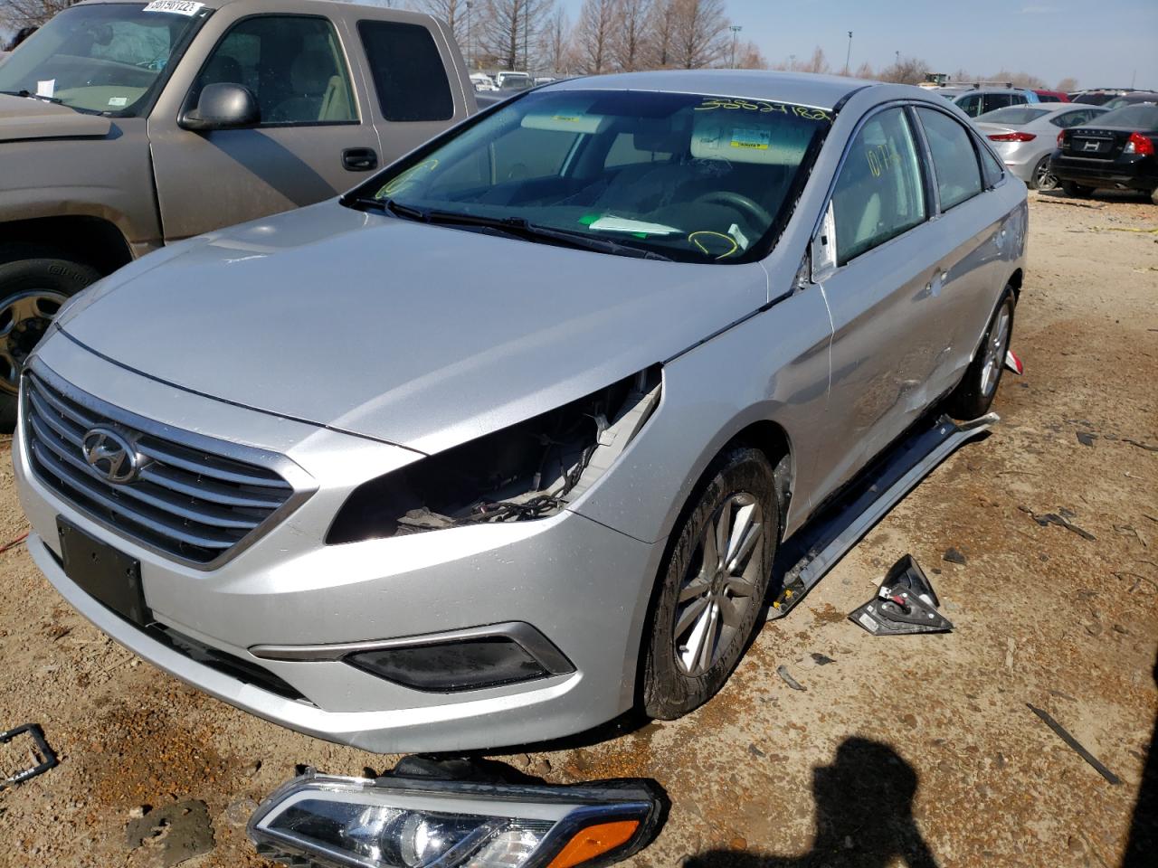 Photo 2 from auction – 2017 HYUNDAI SONATA SE with VIN 5NPE24AF7HH519331