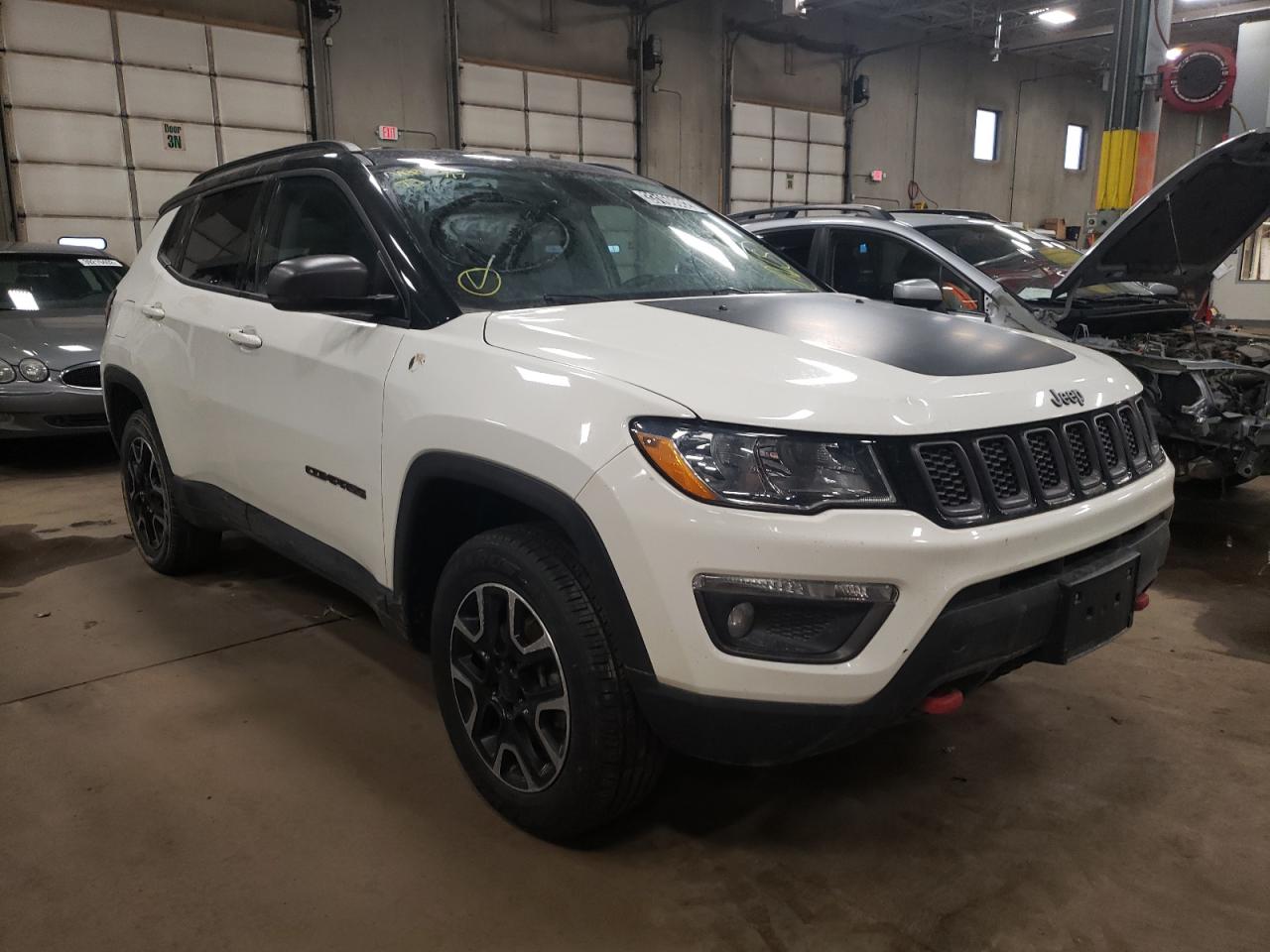 JEEP COMPASS TR 2019 with VIN 3C4NJDDB7KT733433 - Photo from auction