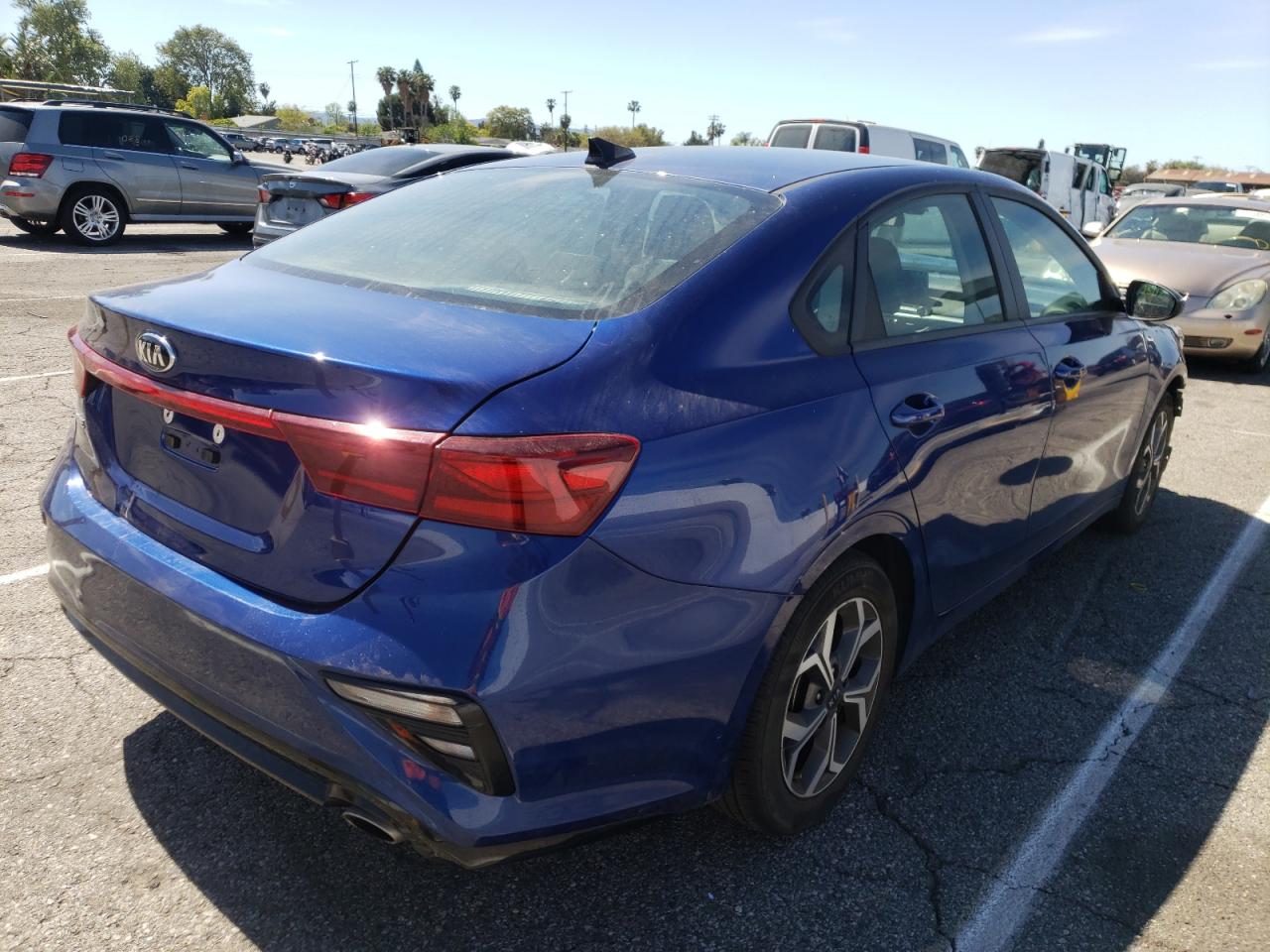 Photo 4 from auction – 2019 KIA FORTE FE with VIN 3KPF24AD1KE126214