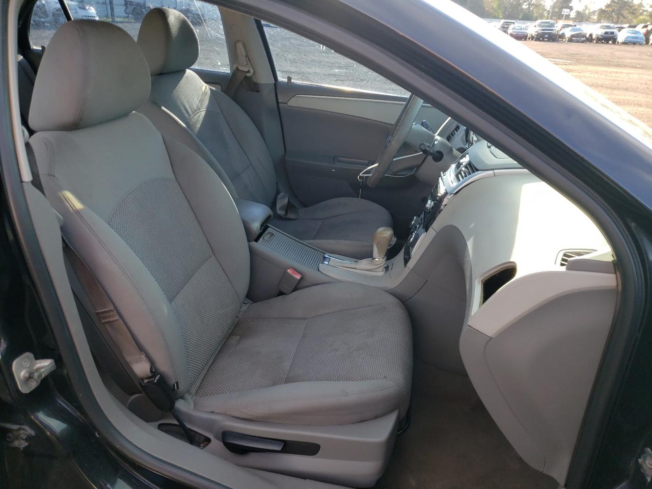 Photo 5 from auction – 2011 CHEVROLET MALIBU LS with VIN 1G1ZB5E13BF184228