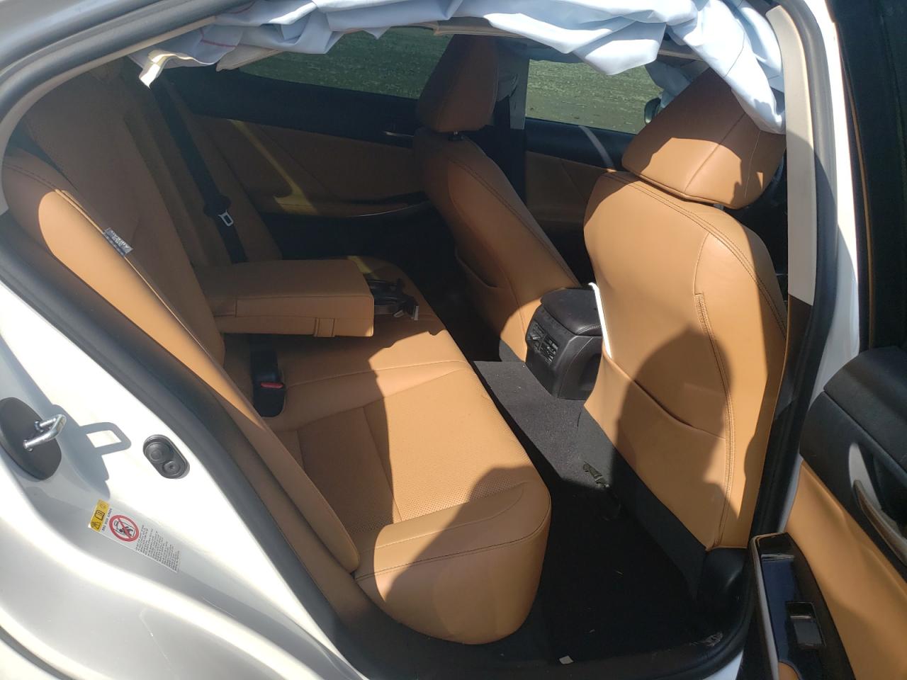 صورة رقم 6 من المزاد - 2017 LEXUS IS 200T مع VIN JTHBA1D25H5053667