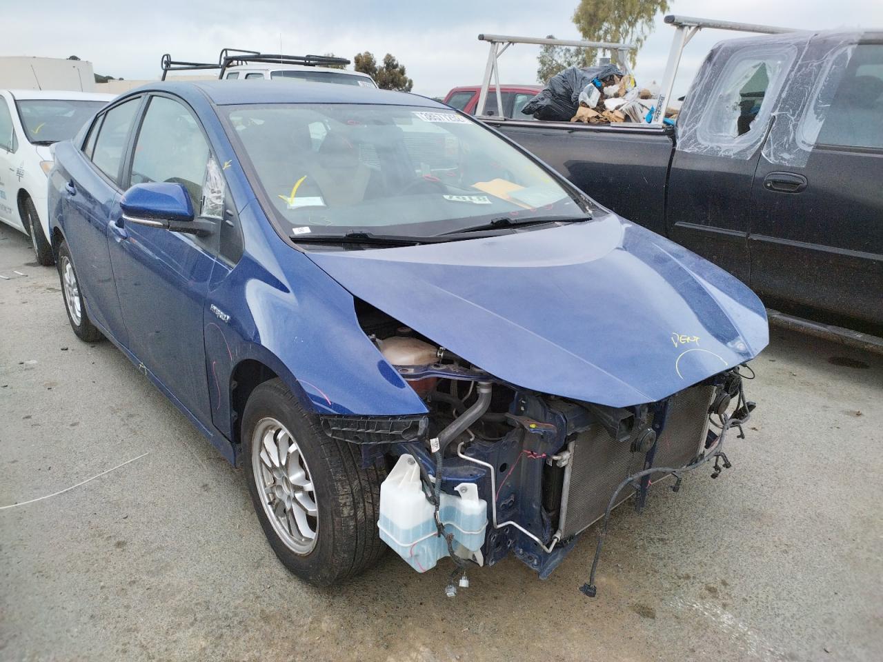 TOYOTA PRIUS 2016 with VIN JTDKBRFU3G3518520 - Photo from auction