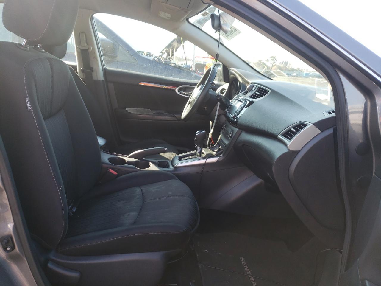 Photo 5 from auction – 2017 NISSAN SENTRA S with VIN 3N1AB7AP2HY387769