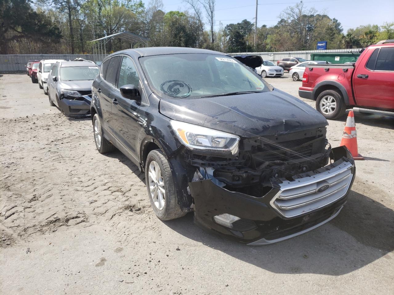 FORD ESCAPE SE 2017 with VIN 1FMCU0GD0HUE64156 - Photo from auction