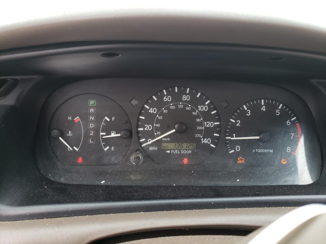Photo 8 from auction – 2000 TOYOTA CAMRY CE with VIN 4T1BG22K0YU753848