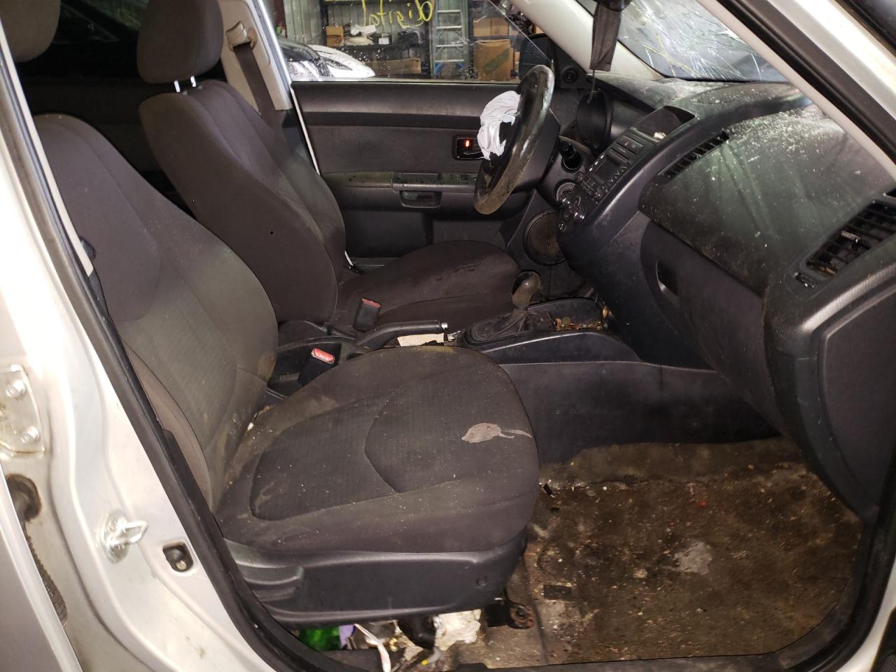 Photo 5 from auction – 2013 KIA SOUL with VIN KNDJT2A57D7753975