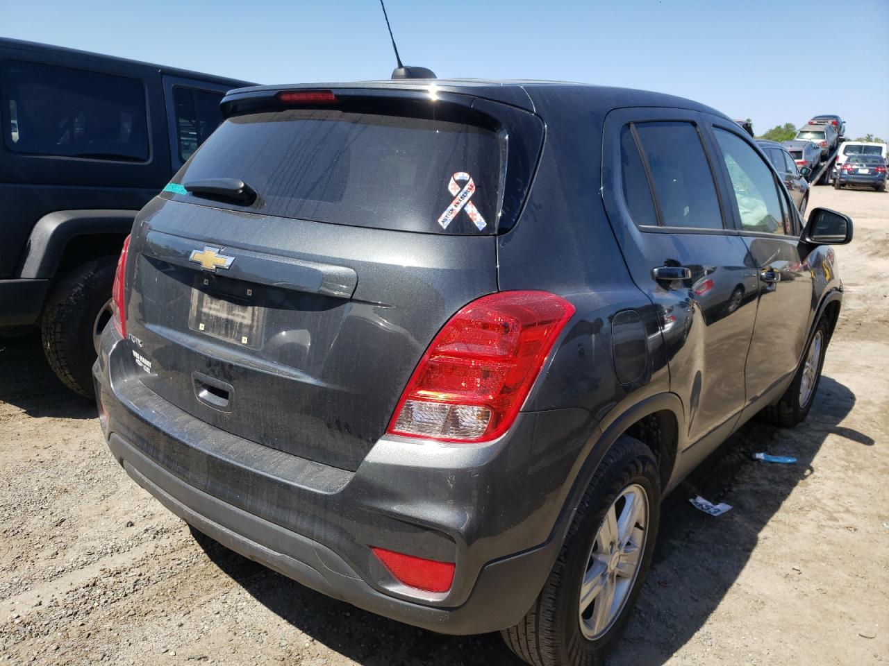 Photo 4 from auction – 2020 CHEVROLET TRAX LS with VIN 3GNCJKSB2LL136388
