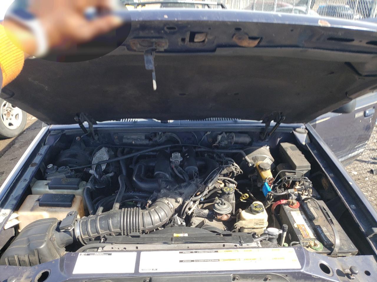 Photo 7 from auction – 2001 FORD EXPLORER X with VIN 1FMZU73E31ZA06542
