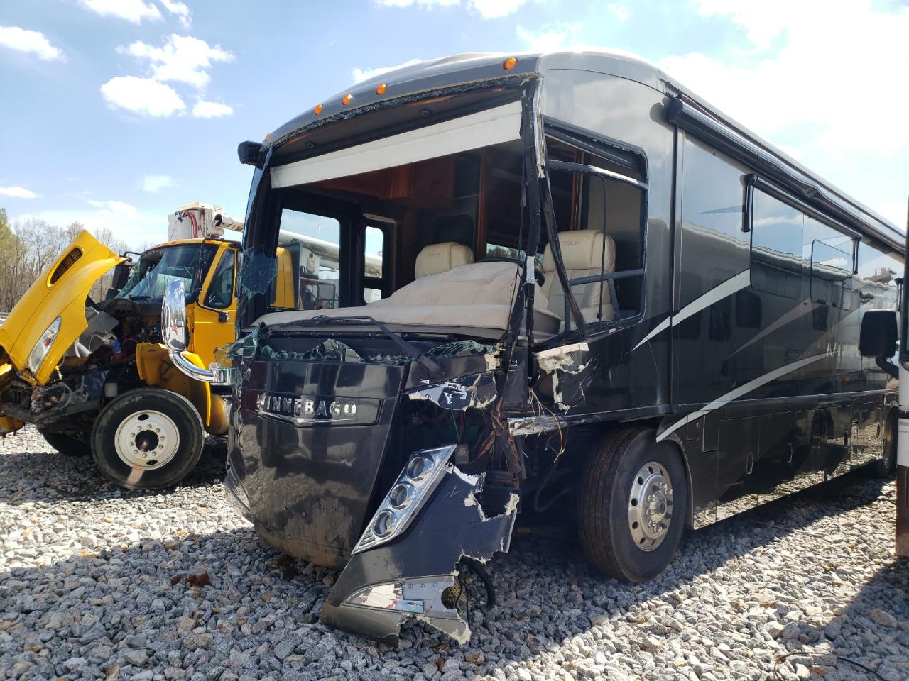 Photo 2 from auction – 2015 FREIGHTLINER CHASSIS B with VIN 4UZFCUCY3FCGH8978