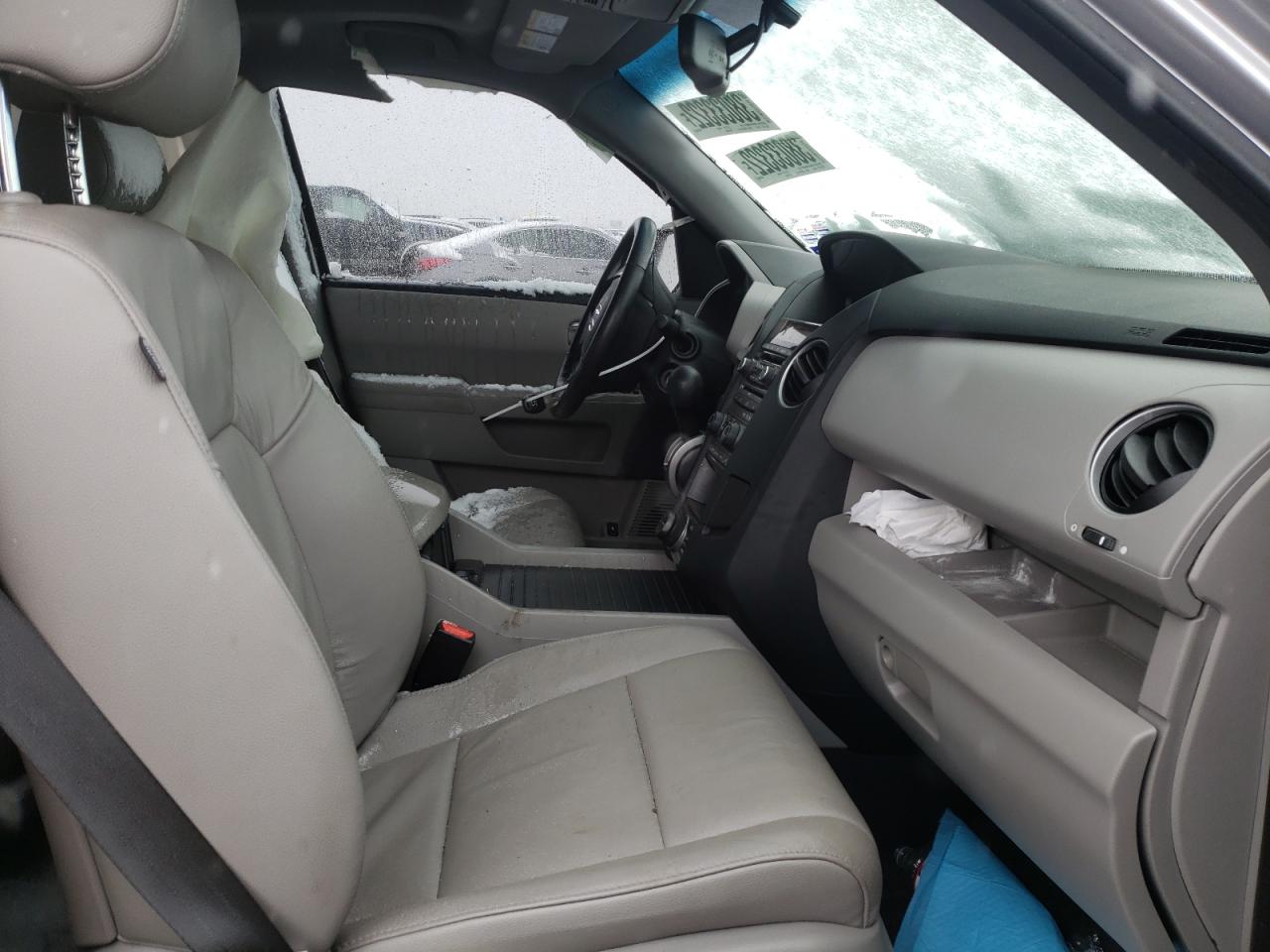 Photo 5 from auction – 2015 HONDA PILOT TOUR with VIN 5FNYF4H95FB040998