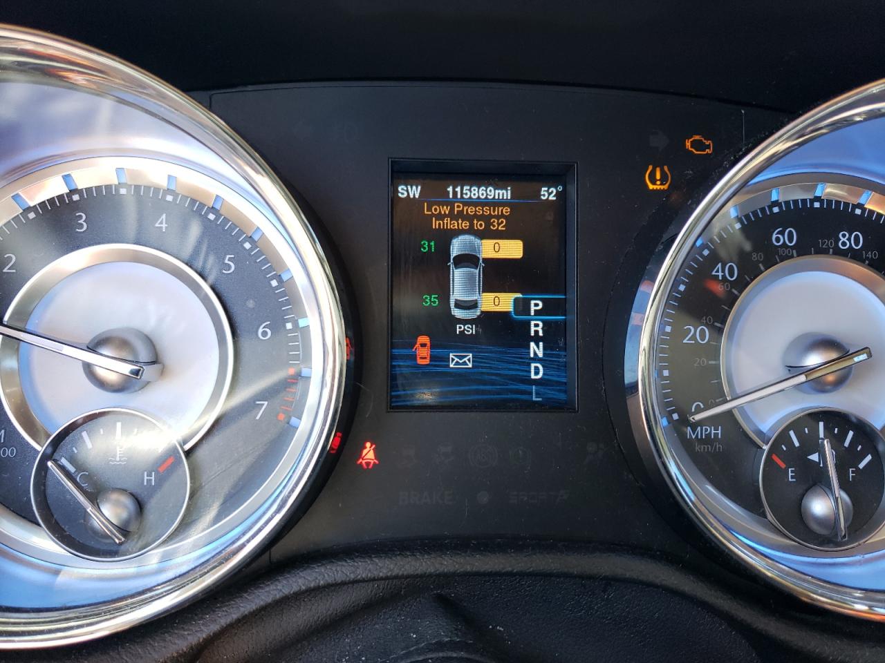 Photo 8 from auction – 2014 CHRYSLER 300 with VIN 2C3CCAAGXEH127724