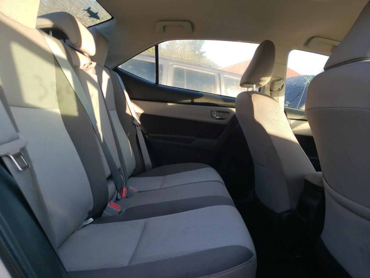 Photo 6 from auction – 2019 TOYOTA COROLLA L with VIN 2T1BURHE1KC138138