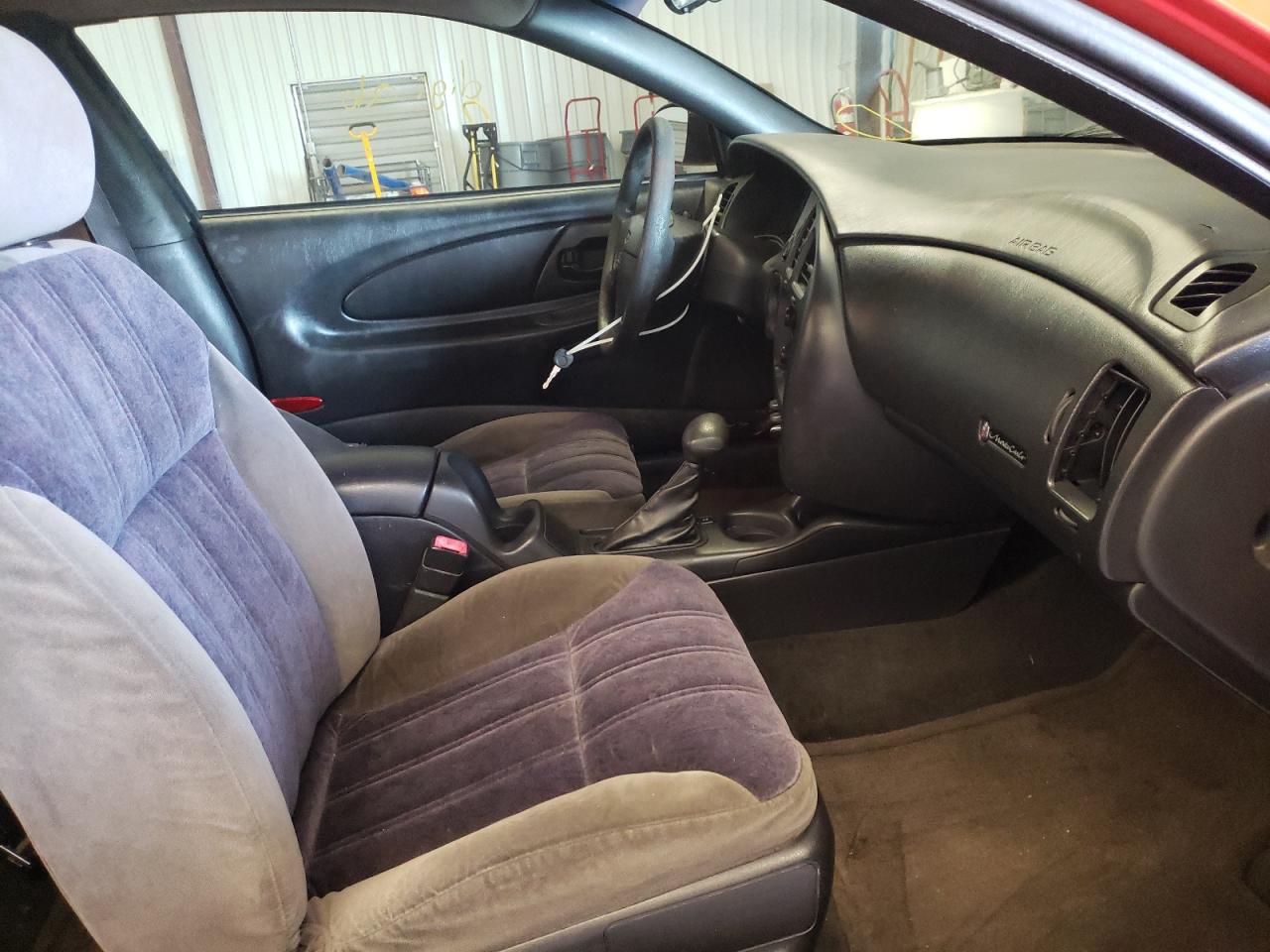 Photo 5 from auction – 2001 CHEVROLET MONTECARLO with VIN 2G1WW12E619305106