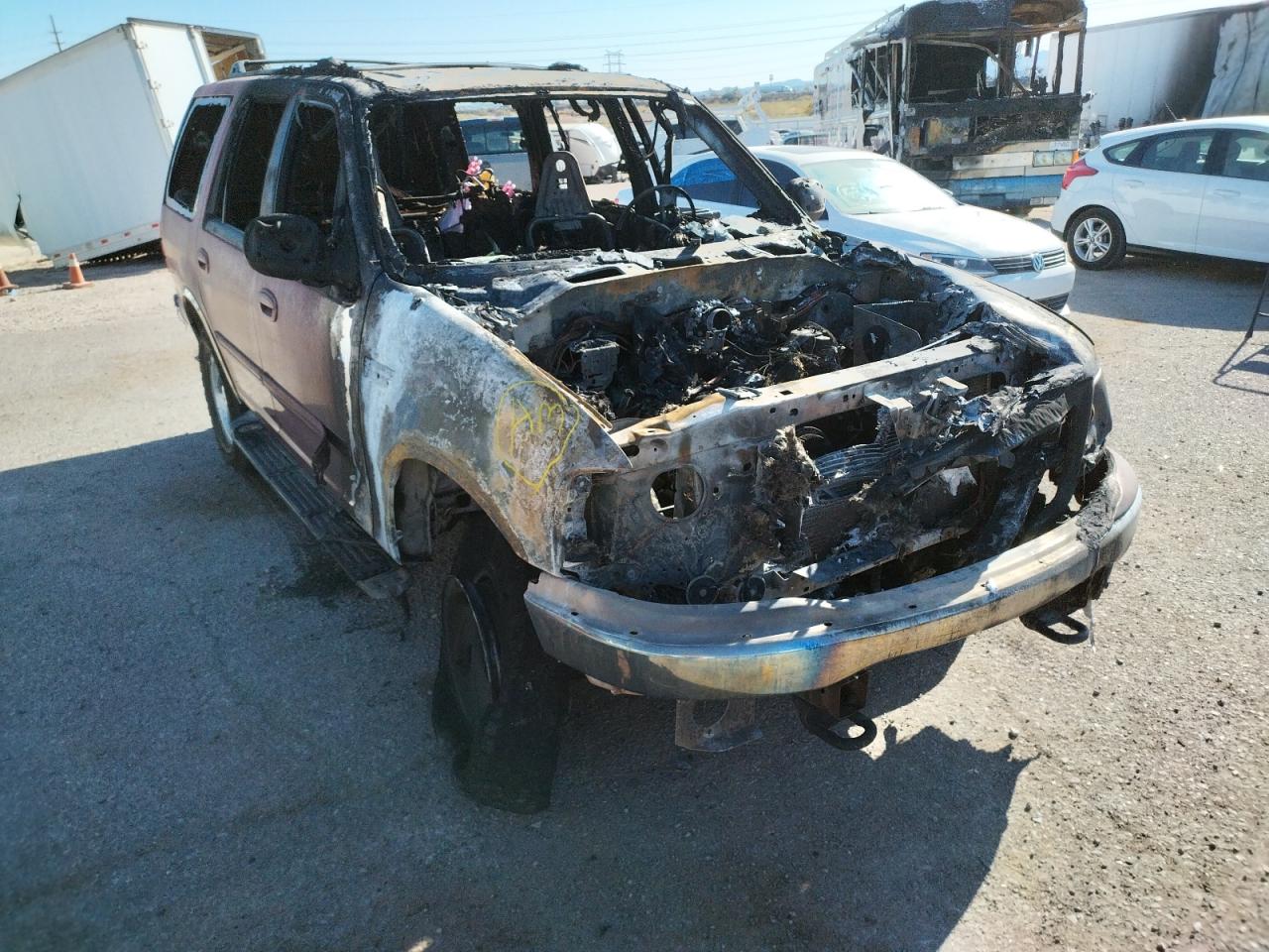 FORD EXPEDITION 1999 with VIN 1FMPU18L0XLA03637 - Photo from auction