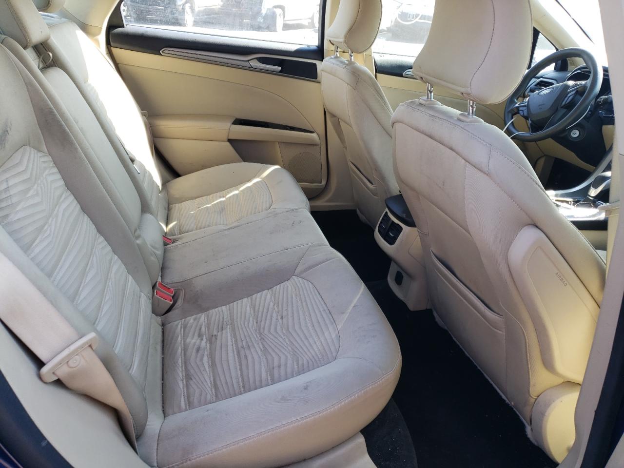 Photo 6 from auction – 2016 FORD FUSION SE with VIN 3FA6P0H75GR199702