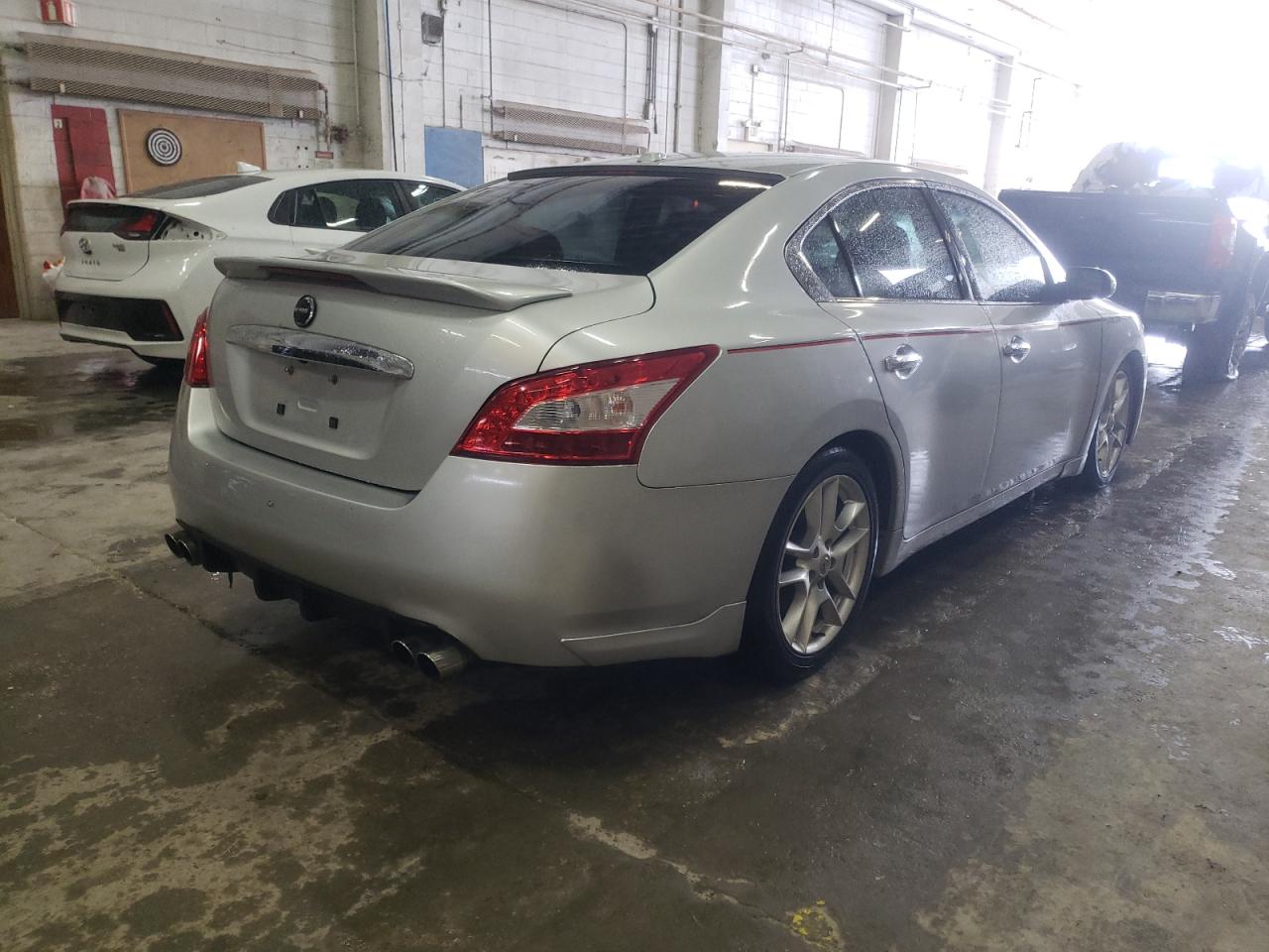 Photo 4 from auction – 2011 NISSAN MAXIMA S with VIN 1N4AA5AP2BC855915