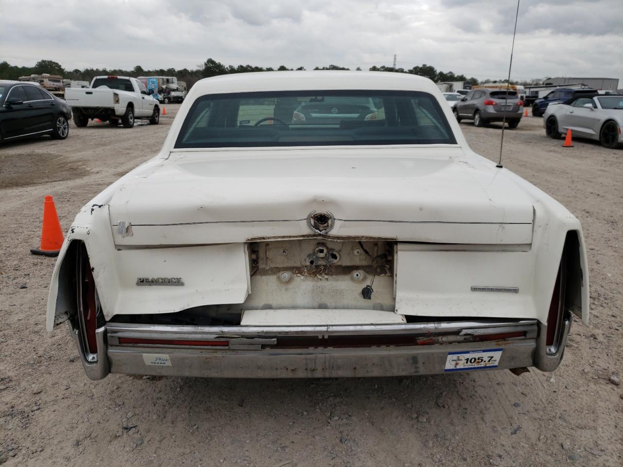 Photo 9 from auction – 1991 CADILLAC DEVILLE with VIN 1G6CD53B8M4270512