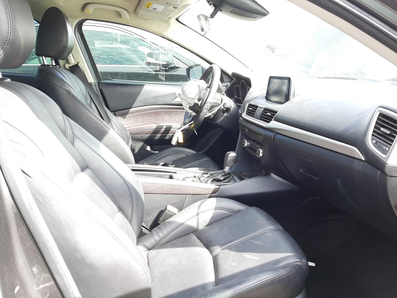 Photo 5 from auction – 2018 MAZDA 3 TOURING with VIN 3MZBN1V36JM272826