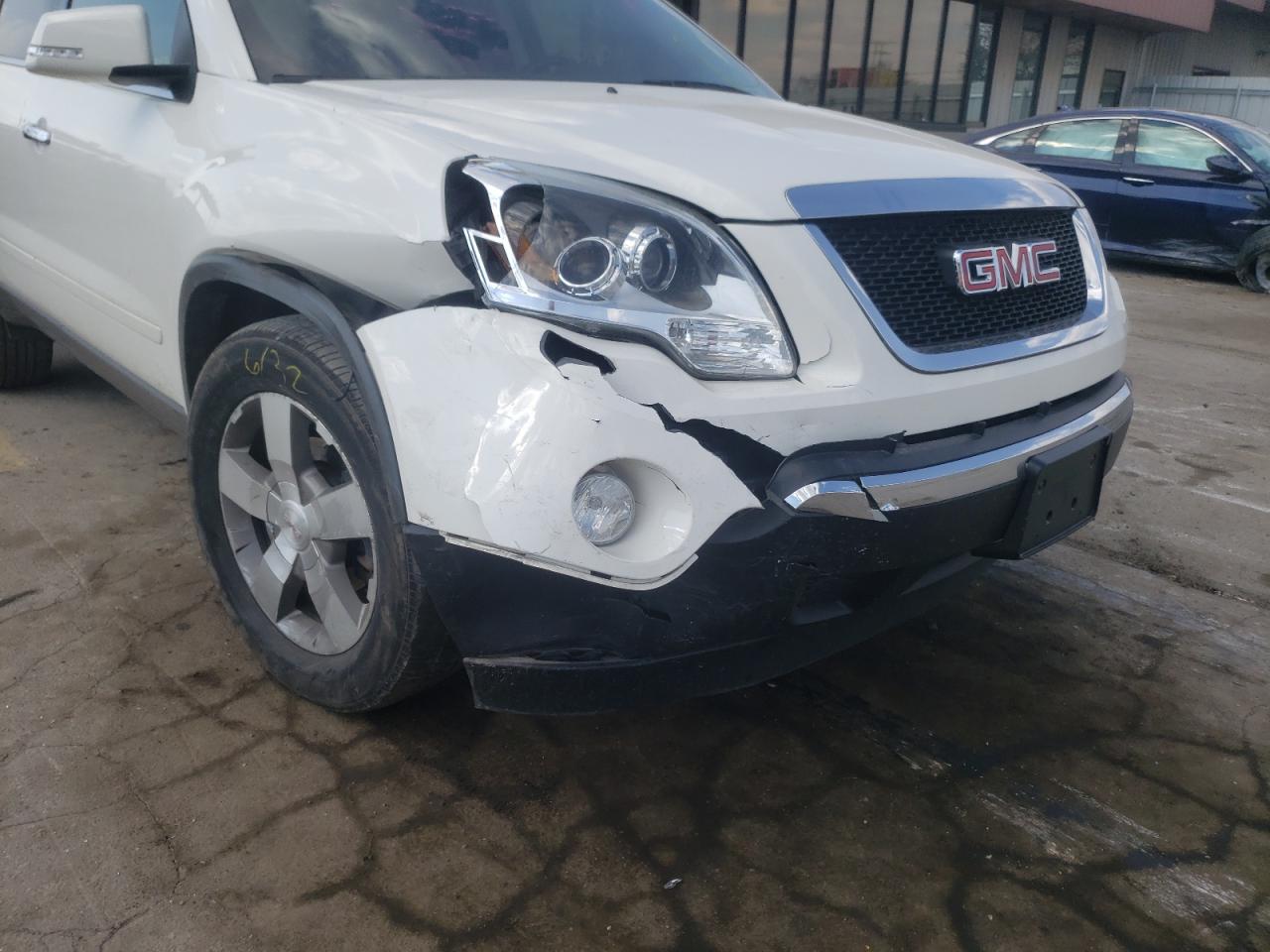 Photo 9 from auction – 2012 GMC ACADIA SLT with VIN 1GKKVRED0CJ350452