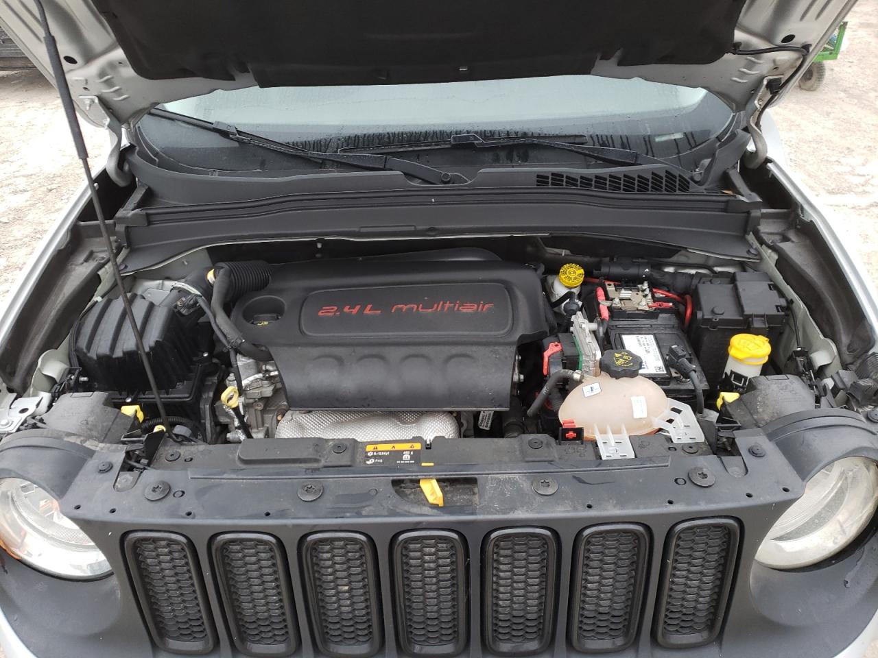 Photo 7 from auction – 2017 JEEP RENEGADE L with VIN ZACCJABB7HPG60167