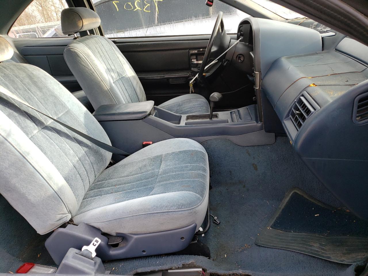 Photo 5 from auction – 1992 FORD THUNDERBIR with VIN 1FAPP60T7NH116866