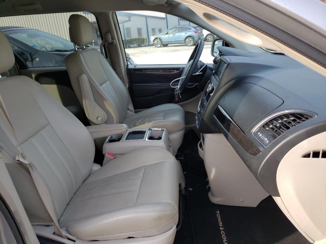 Photo 5 from auction – 2013 CHRYSLER TOWN & COU with VIN 2C4RC1BG4DR555110