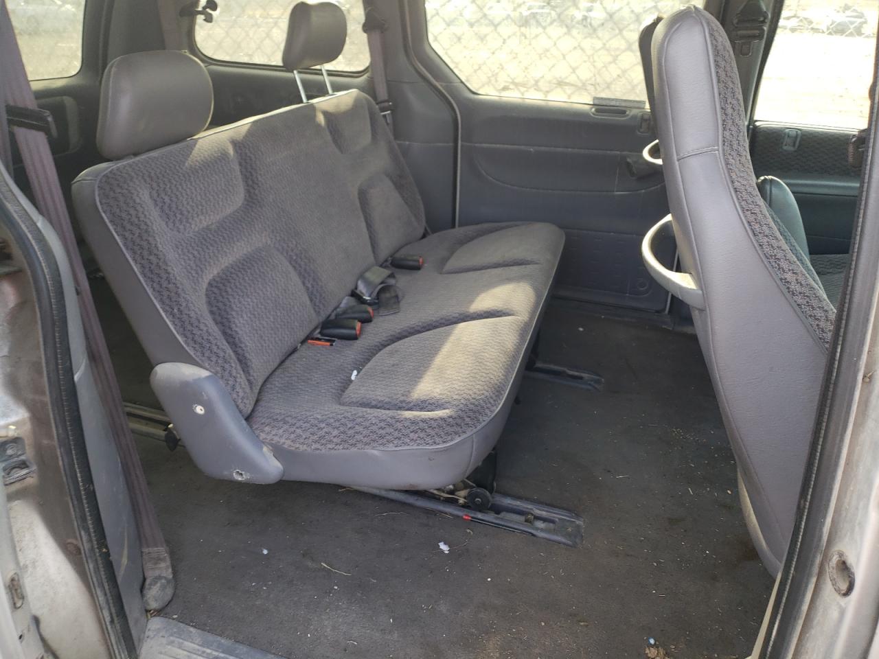 Photo 6 from auction – 2000 CHRYSLER VOYAGER with VIN 2C4GJ25R8YR899027