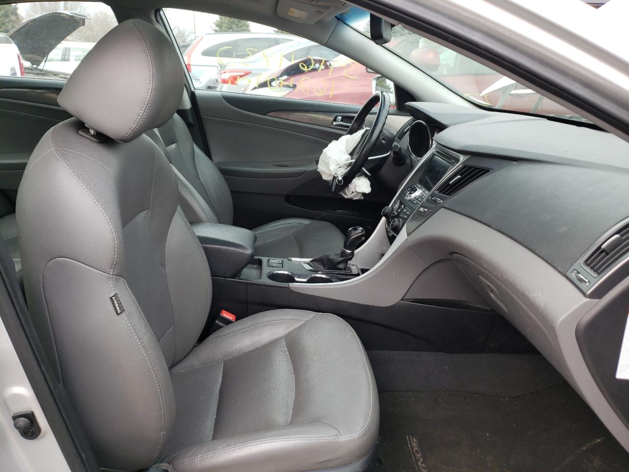 Photo 5 from auction – 2015 HYUNDAI SONATA HYB with VIN KMHEC4A4XFA120487
