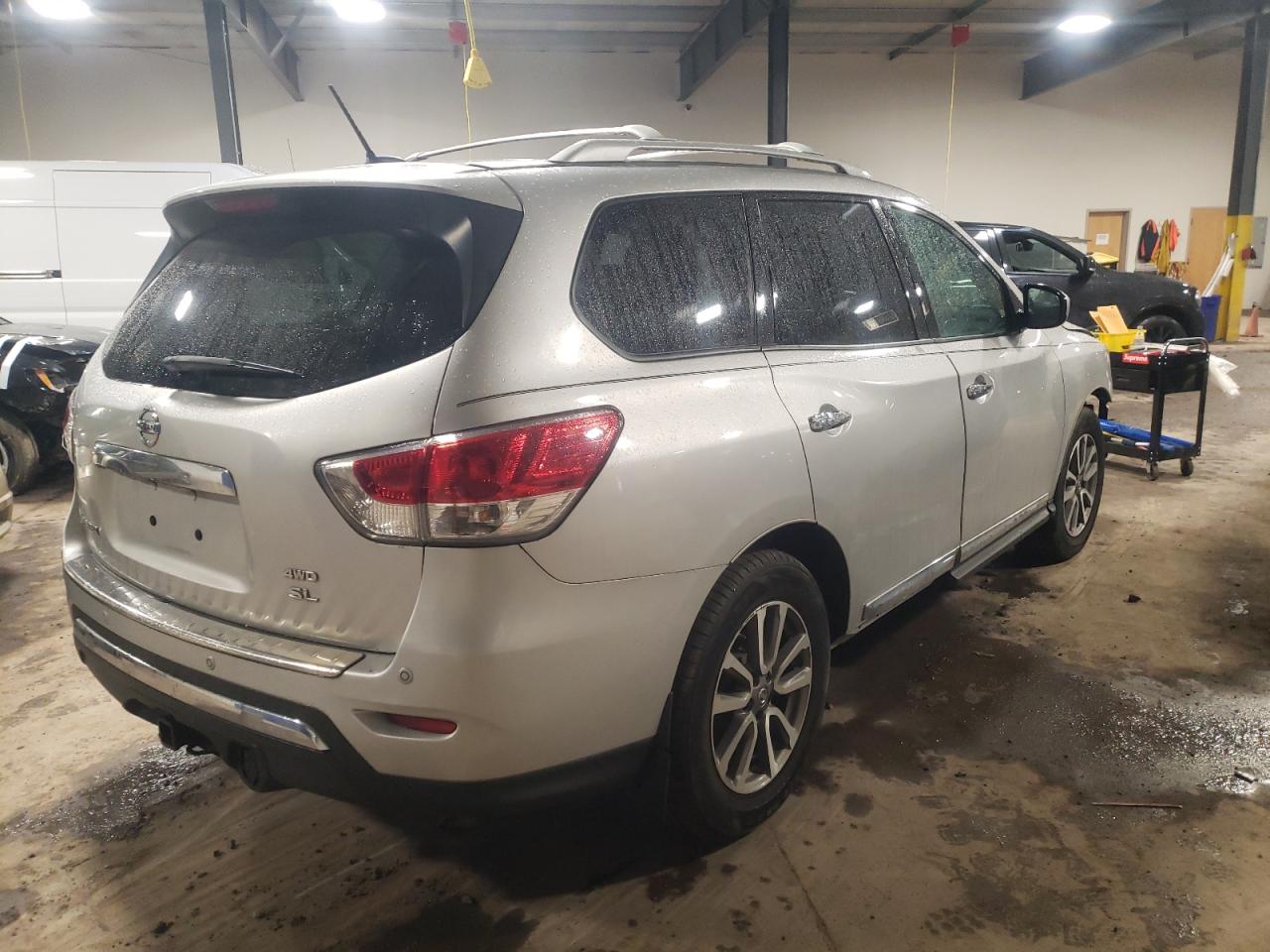 Photo 4 from auction – 2014 NISSAN PATHFINDER with VIN 5N1AR2MM2EC685056