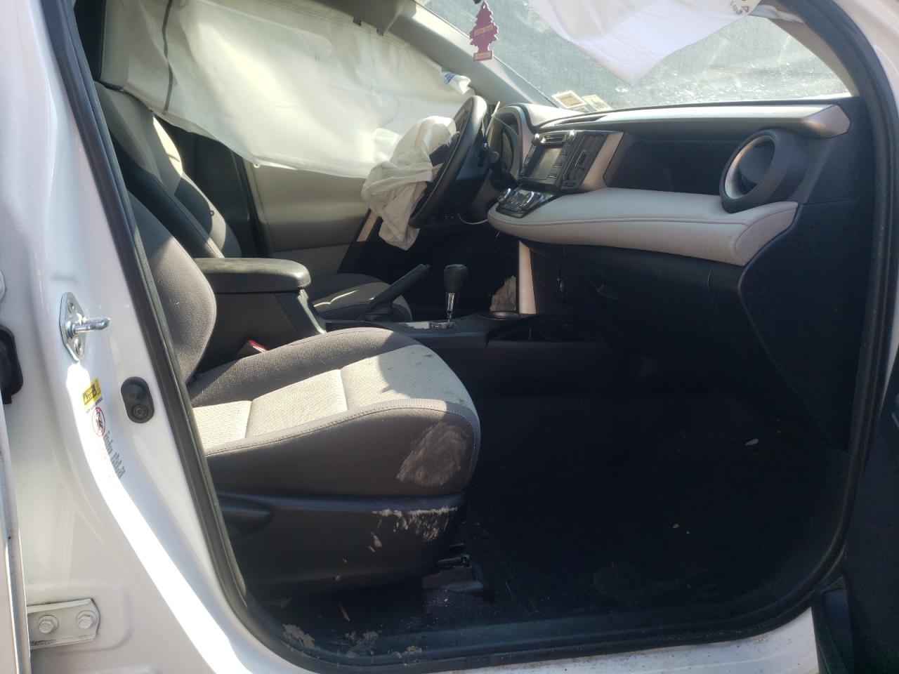 Photo 5 from auction – 2013 TOYOTA RAV4 XLE with VIN 2T3RFREV8DW032131