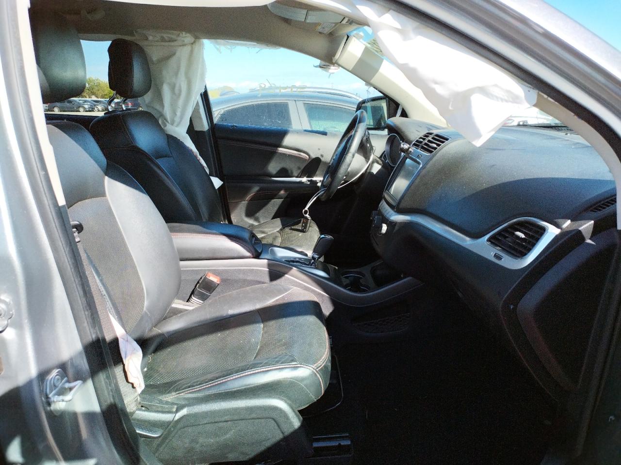 Photo 5 from auction – 2019 DODGE JOURNEY GT with VIN 3C4PDDEG9KT745495