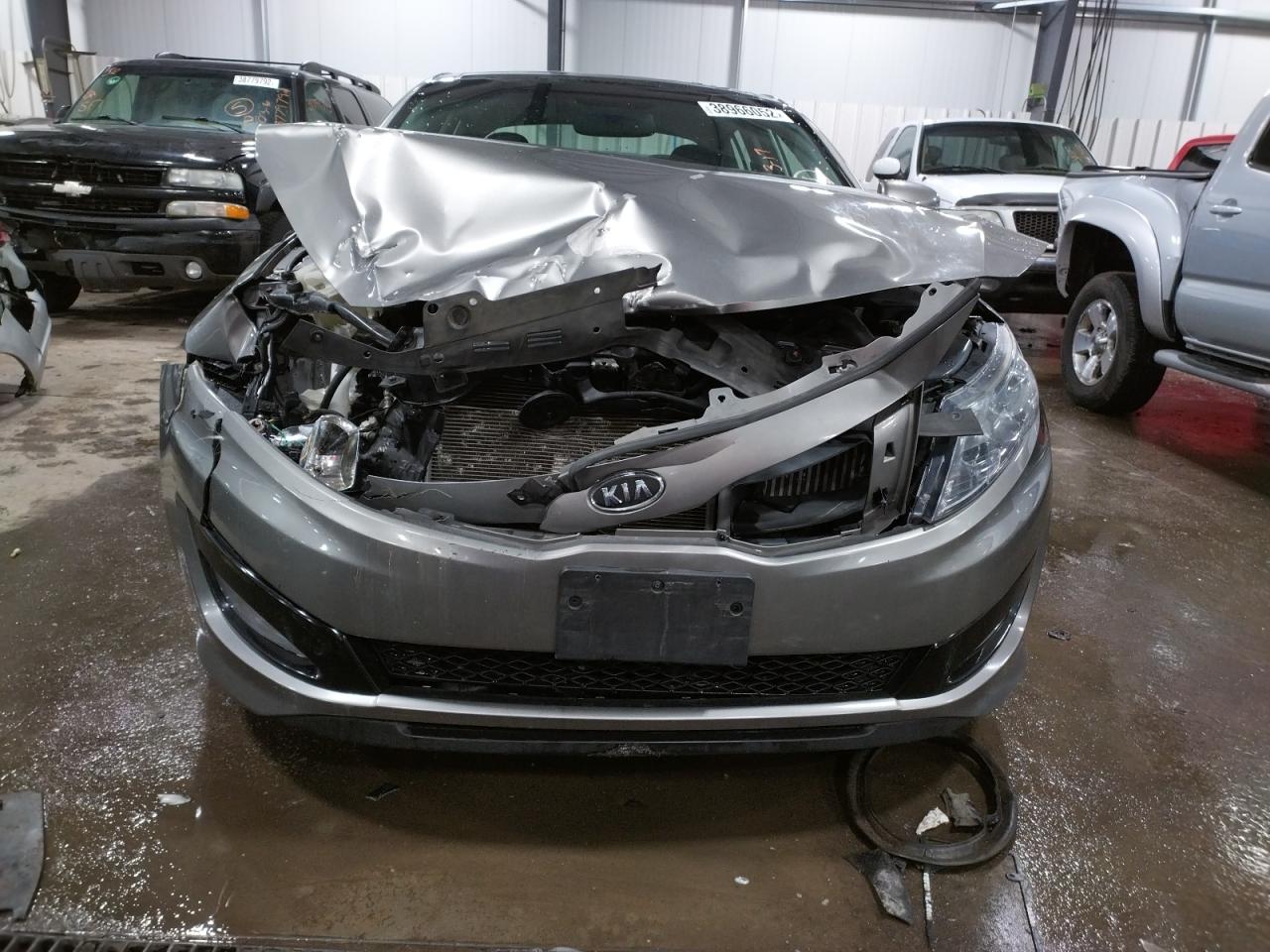 Photo 9 from auction – 2012 KIA OPTIMA SX with VIN 5XXGR4A61CG009467