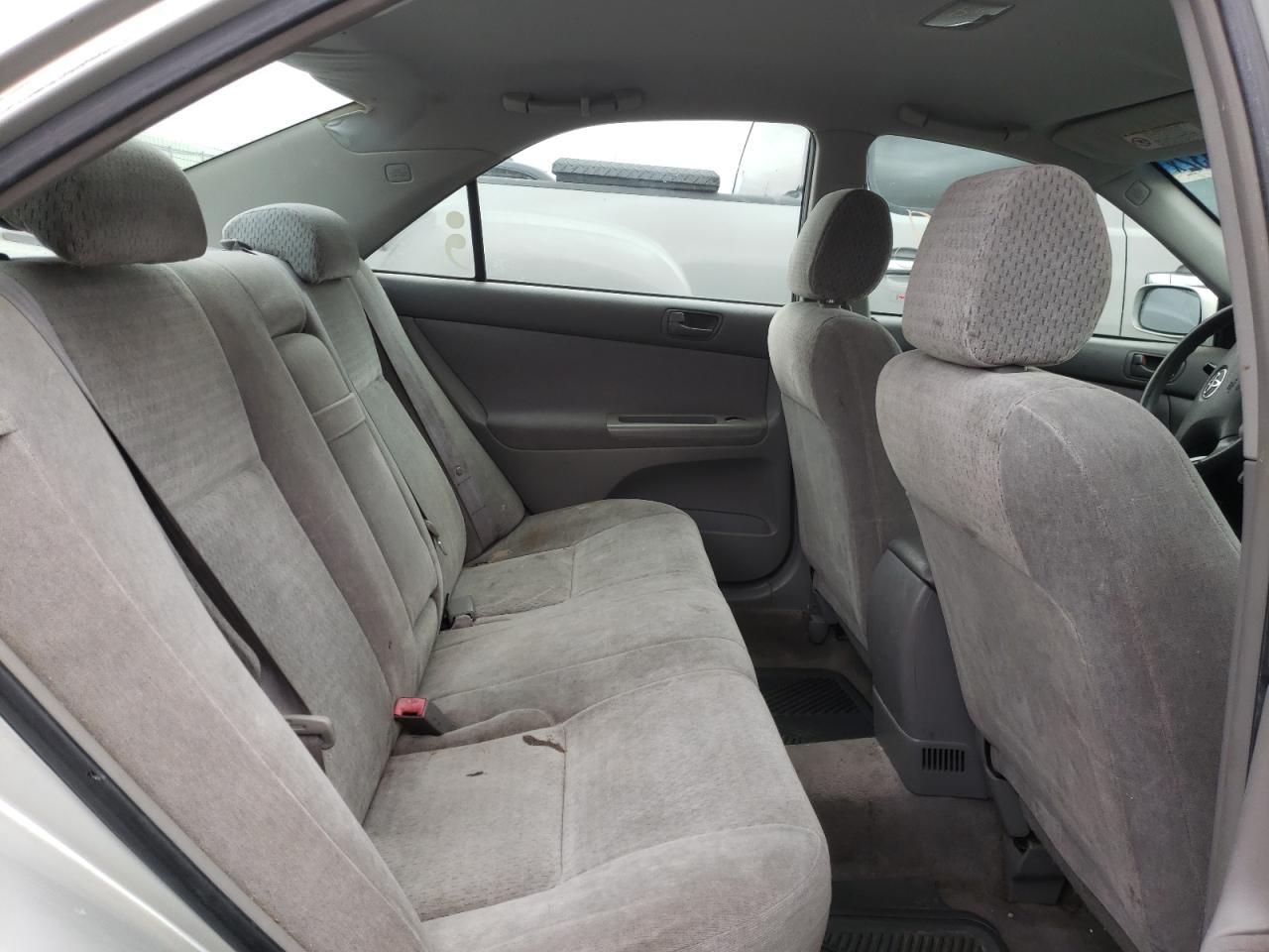 Photo 6 from auction – 2002 TOYOTA CAMRY LE with VIN JTDBE30K320016631